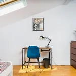 Unique Spacious 3 Bedroom Apartment - Old Town Loft - By Upstairs