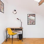 Unique Spacious 3 Bedroom Apartment - Old Town Loft - By Upstairs